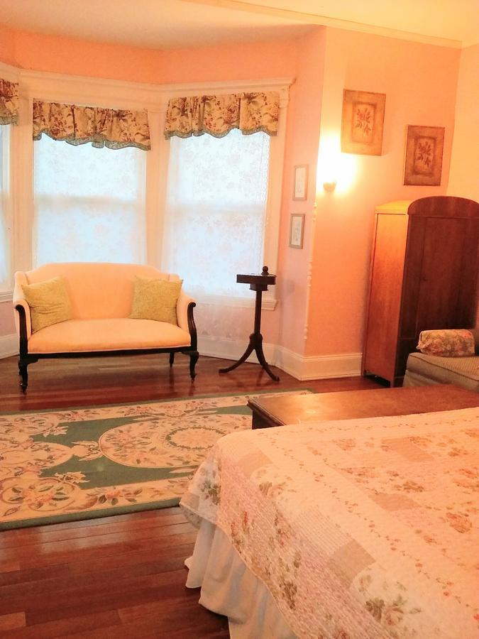 Six Acres Bed And Breakfast Cincinnati Exterior foto